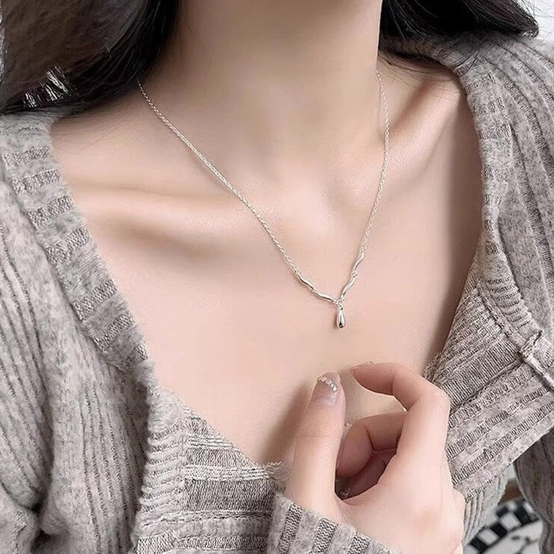 Women's Water Drop Curved Copper Necklace
