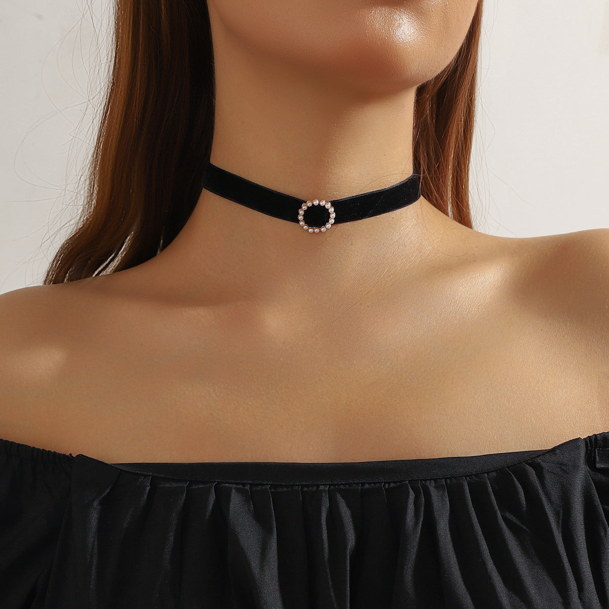 Simple Single-sided Velvet Neck Band Pearl Heart